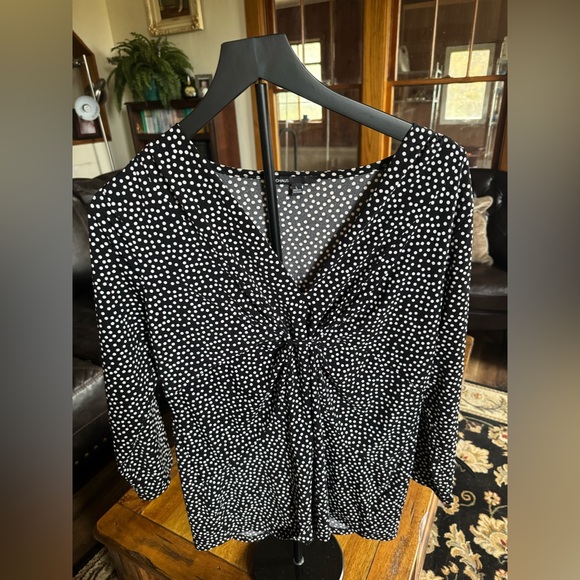 Chaus Tops - Chaus Black & White Polka Dot Long Sleeve Blouse Size L